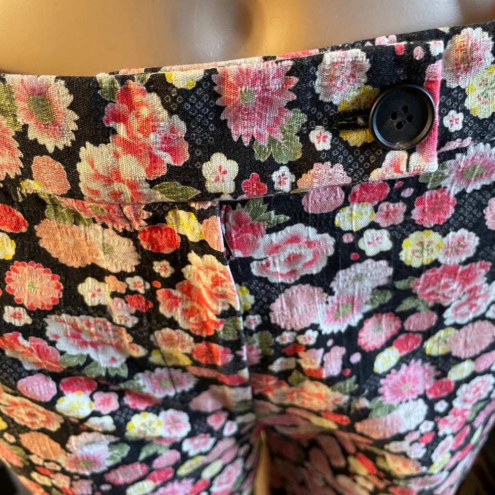 6397 Floral Chinos
